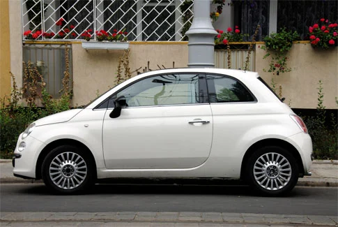 fiat 500 weißer Fiat 500 – Beispiel für Gebrauchtwagenankauf Osterode am Harz